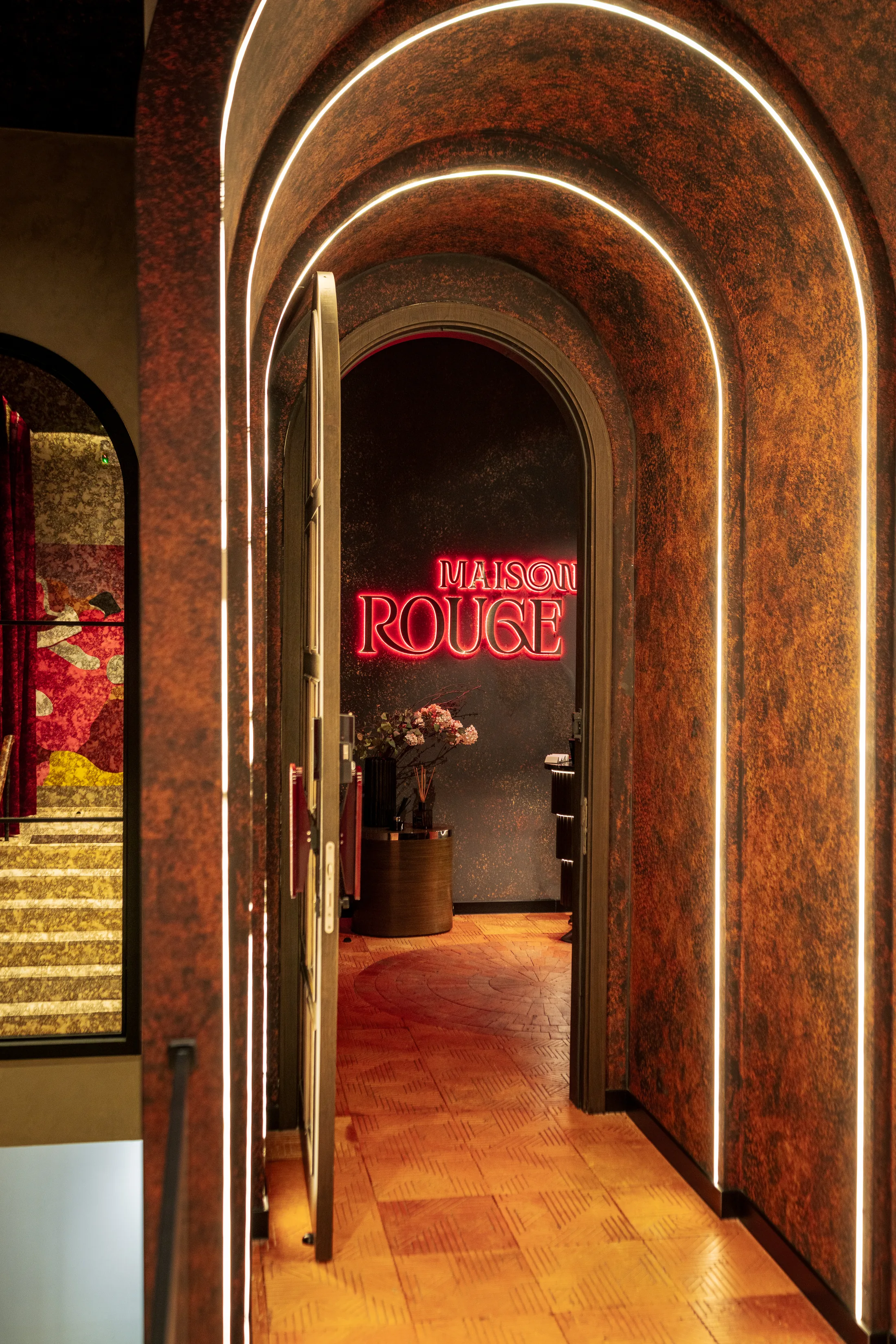 Maison Rouge interior